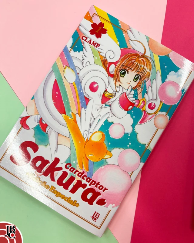 ✨Cardcaptor Sakura Ed. Especial Vol. 01 - Versão Café✨Post de apreciação para a nova versão do mangá Cardcaptor Sakura, parceria da JBC com o Café Sakura!Não perca nosso evento de lançamento: Dia 15 de maio, a partir das 18h, na Akibastation 😍Em breve disponível no Café Cardcaptor Sakura (Liberdade/SP) e no site da loja www.akibastation.com.br/cafe-cardcaptor-sakura#mangasjbc #jbc #cardcaptorsakura #sakura #ccs #mangas #clamp #sakuracardcaptor #cardcaptor #clow #clowcards